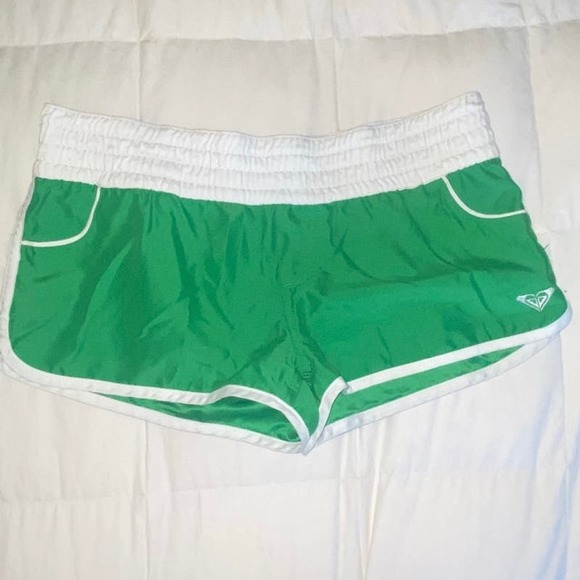 Roxy brown & green Bundle! 2 shorts 1 shirt polka dot bag womens sz 7 - Picture 1 of 16